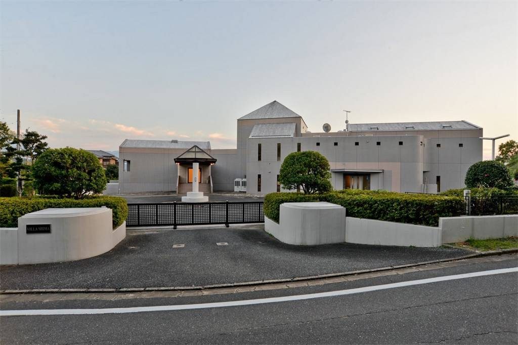 糸島の海岸線で 豪邸カタログ